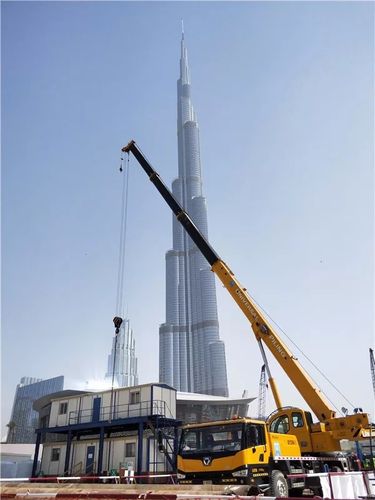 迪拜国王塔用的徐工塔吊（迪拜开塔吊多少钱一个月）-图1